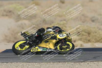 media/Nov-02-2025-CVMA (Sun) [[337aff29ab]]/Race 17-Amateur Supersport Middleweight/